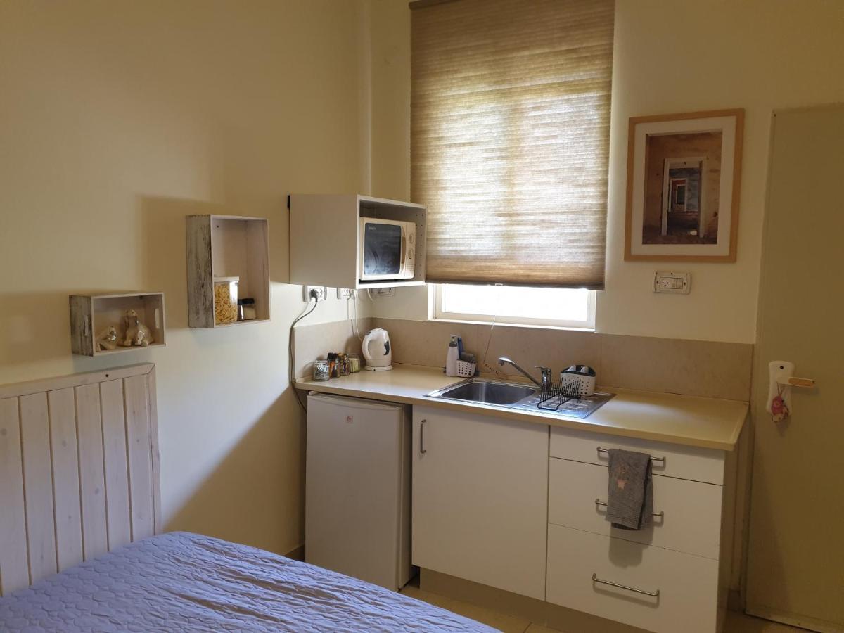 Guy Family Guestroom'S (Adults Only) Midreshet Ben Gurion Экстерьер фото